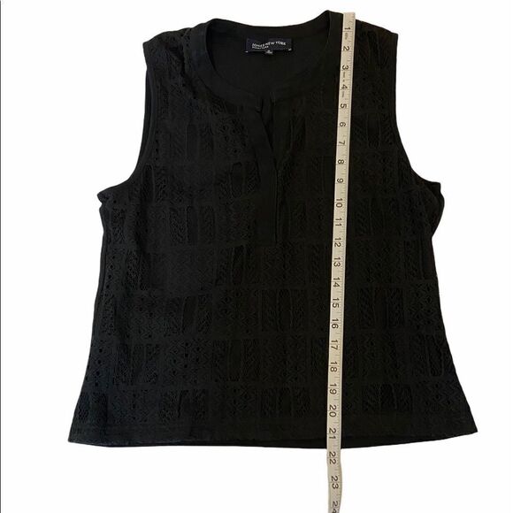 JONES NEW YORK Black Eyelet Lace Sleeveless Tank M - Picture 5 of 6